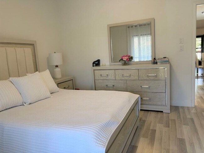 Building Photo - 2511 Hammock Ct