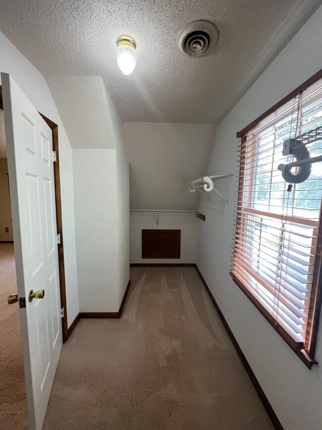 Building Photo - 7413 Cross Point Ln