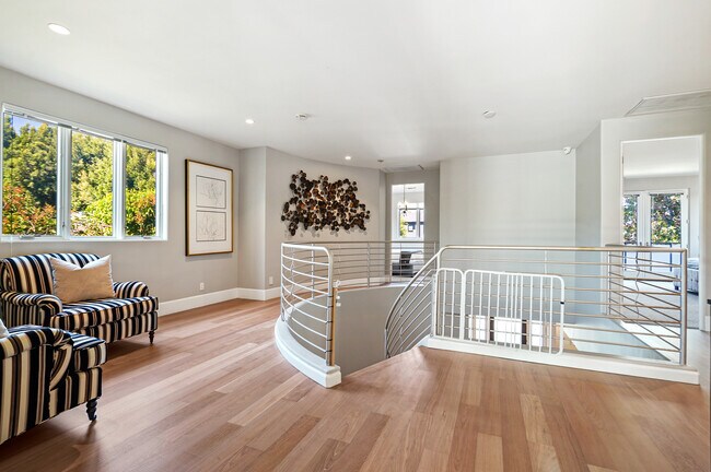 Upstairs sitting area - 841 N Crescent Heights Blvd