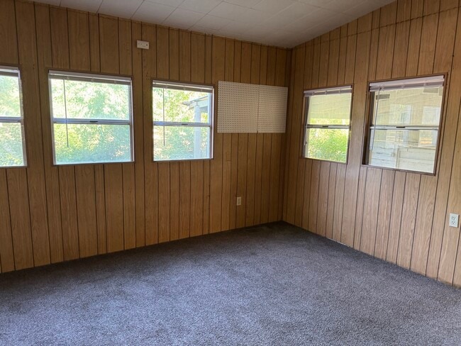 Building Photo - 4320 S Kaiser Rd