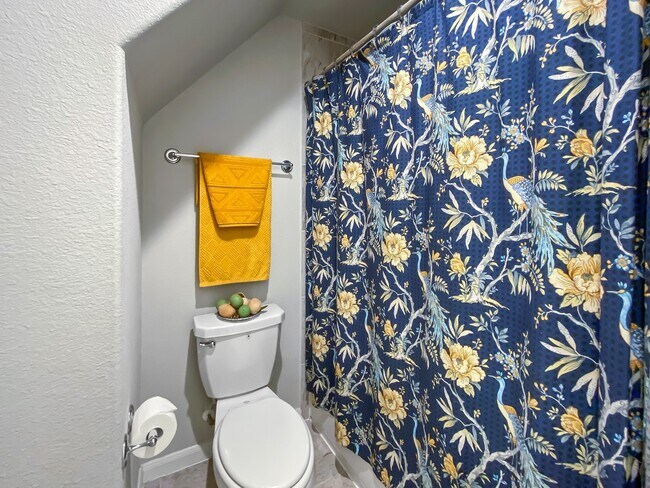 Building Photo - 2603 Ocean Key Dr