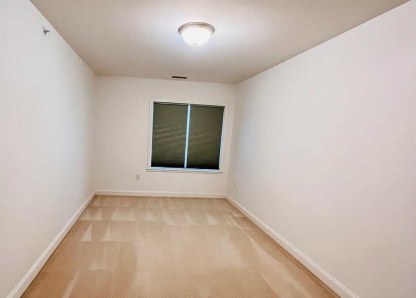 Guest Bedroom - 391 Pleasant St