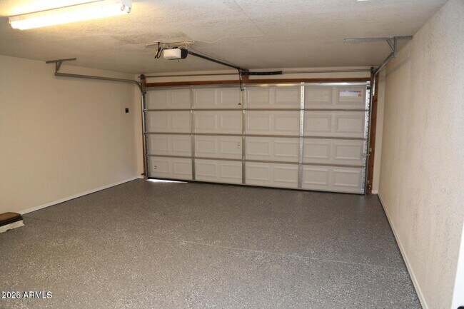 Building Photo - 3737 E Eugie Ave