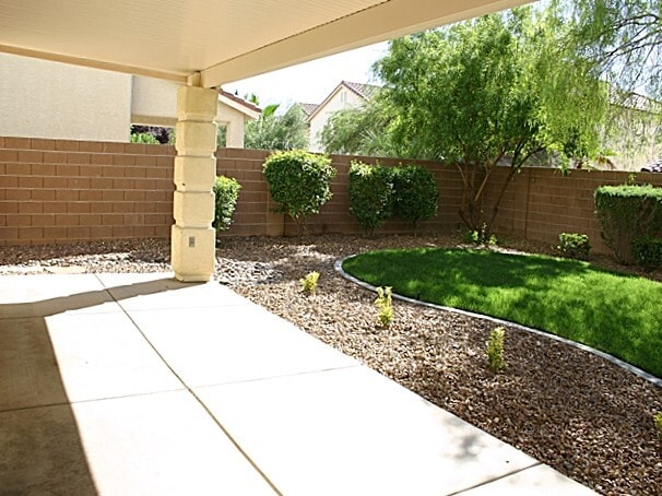 Building Photo - 9551 Green Vineyard Ave