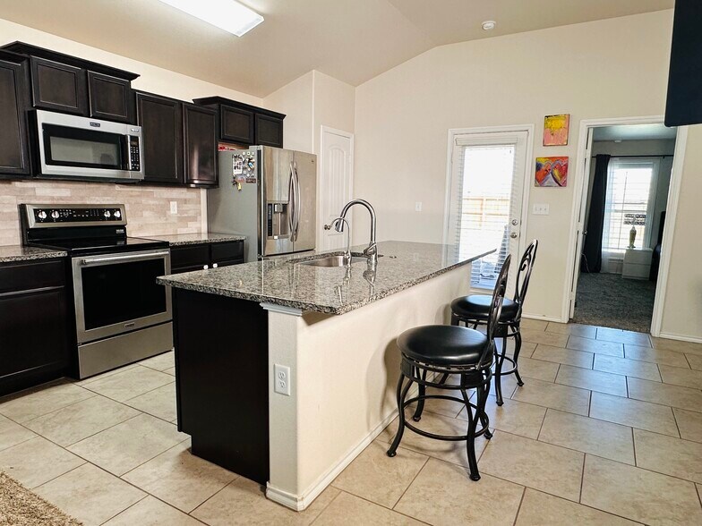 Building Photo - 1605 Revolution Dr