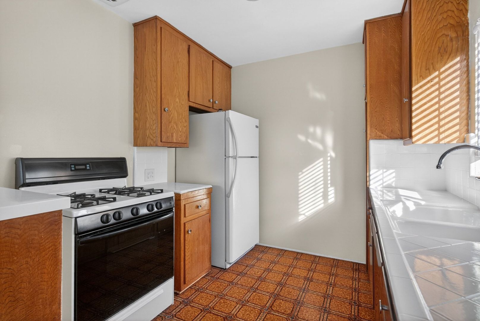 Building Photo - 3888 Potomac Ave