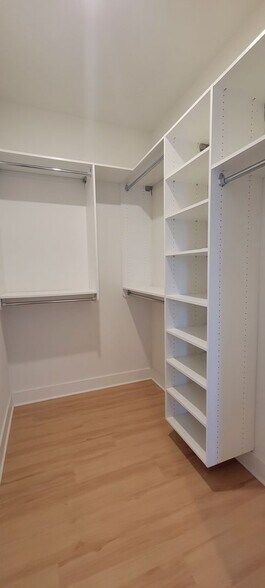 Building Photo - Newly Built Tri-Level Townhome with 3 Bedr...