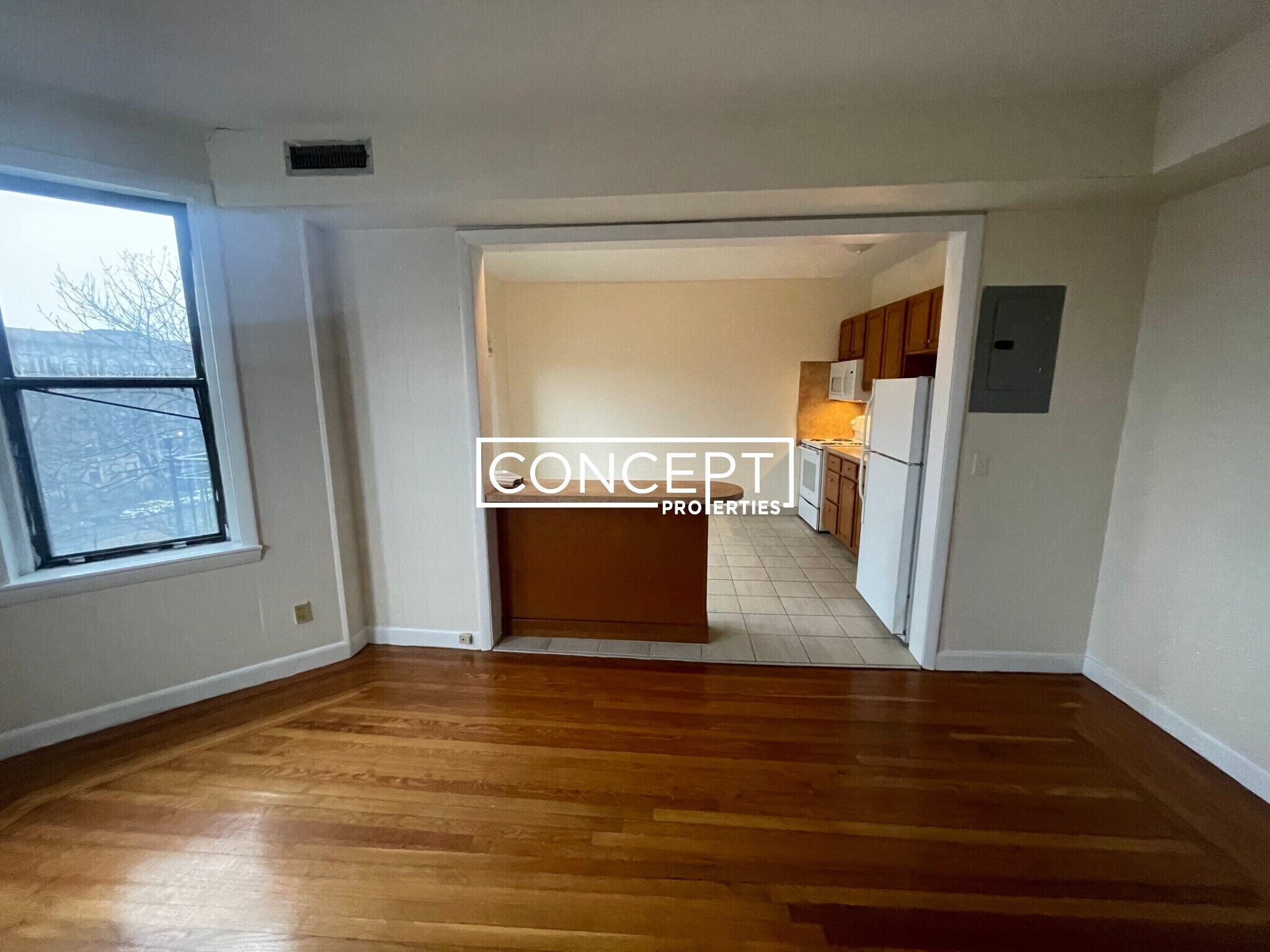 Building Photo - 1131 Commonwealth Ave