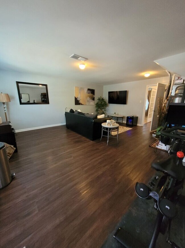 Building Photo - 7508 Luminary Dr