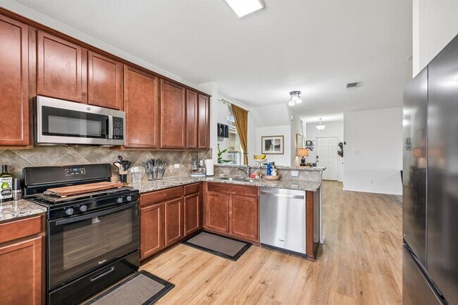 Building Photo - 216 La Dera Dr