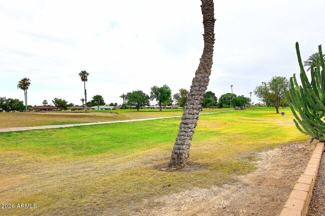 Building Photo - 14211 N Cameo Dr