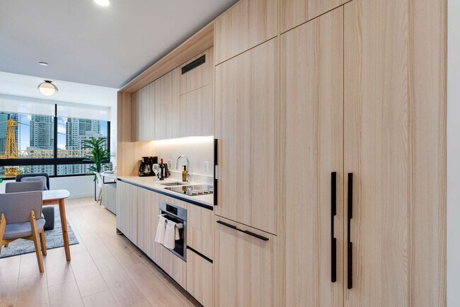 Building Photo - 225 N Miami Ave