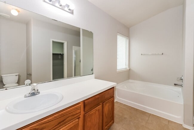 Building Photo - 3510 Aztec Wood Dr