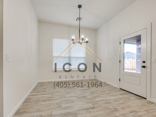 Building Photo - 5109 SE 85th St