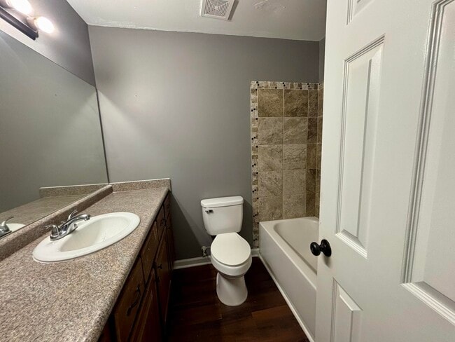 Building Photo - 2714 Fair Oak Ct