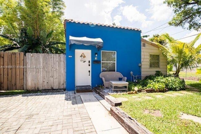 Building Photo - 1516 S 17th Ave