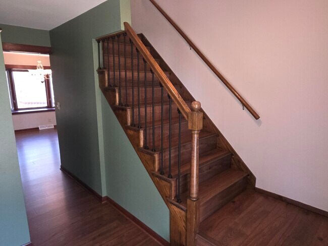 Building Photo - N67W28710 Longview St