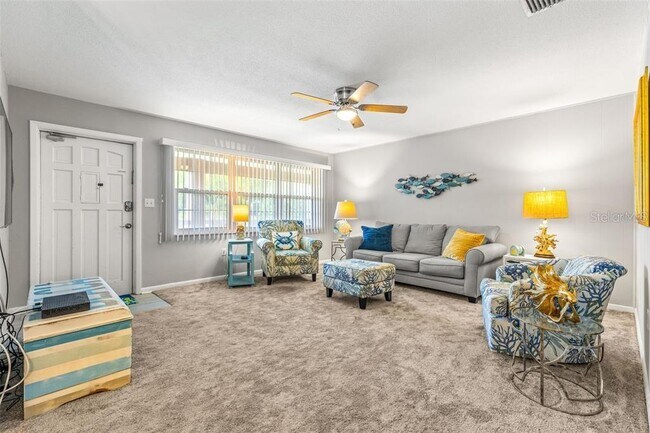 Building Photo - 650 Pinellas Point Dr S