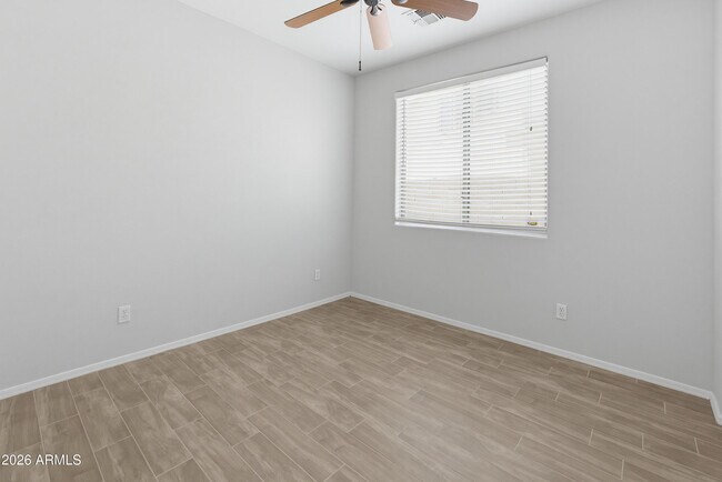 Building Photo - 12970 N 150th Ln