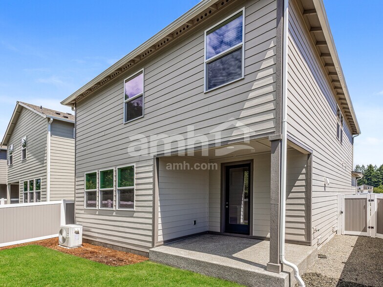 Building Photo - 5431 Turnstone St SE