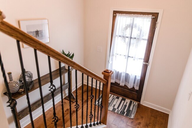 Building Photo - 40 Nokes Dr
