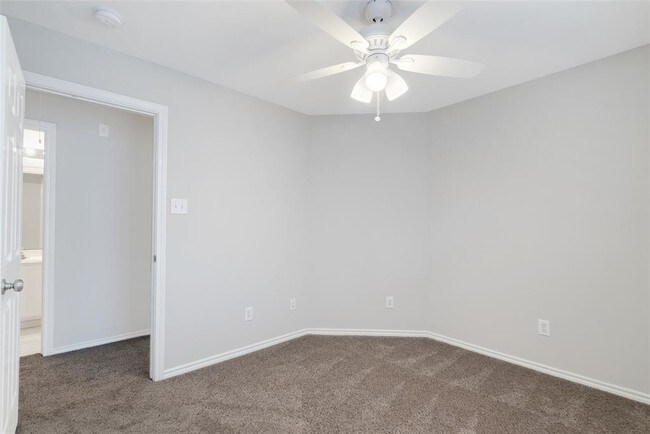 Building Photo - 123 N Camellia Grove Cir