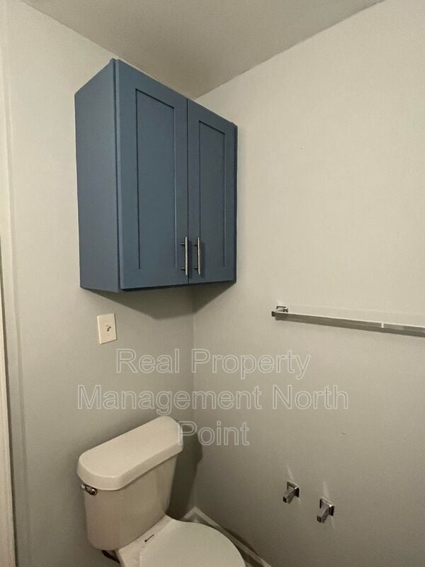 Building Photo - 466 Birney St NE