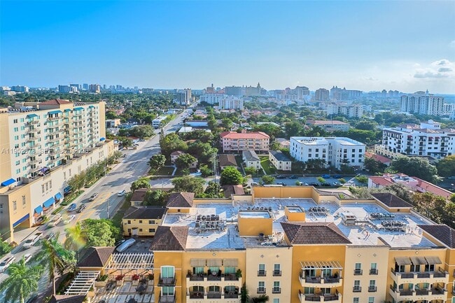 Building Photo - 888 Douglas Rd