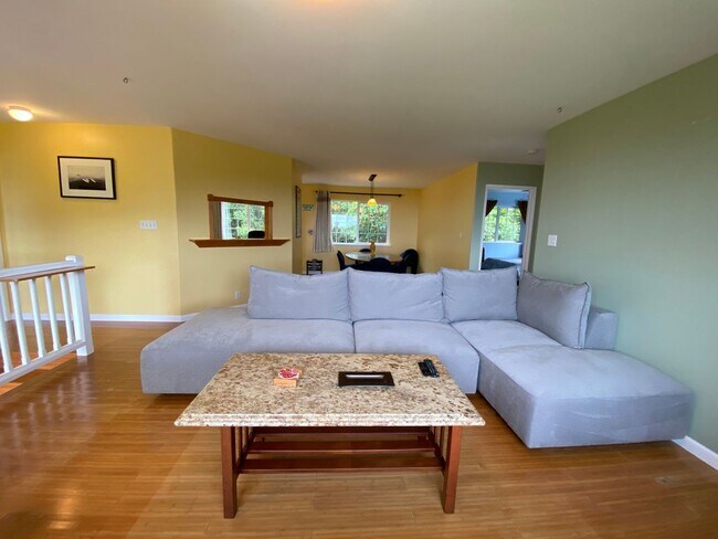 Building Photo - Fully Furnished Turn-Key 3 bd, 2 ba Ocean View Home In Hawi on 1 acre