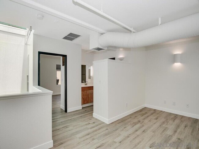 Building Photo - ***GENERAL RENTAL APPLICATIONS***
