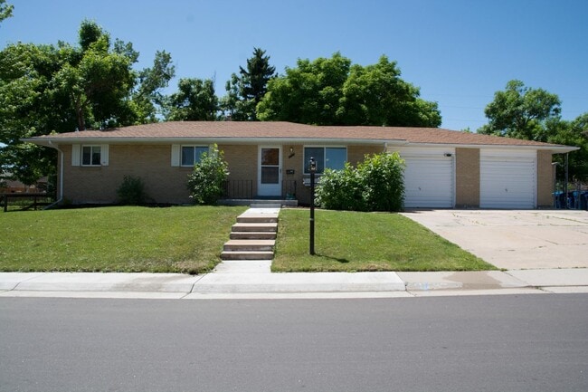 Building Photo - 2156 E Mineral Ave