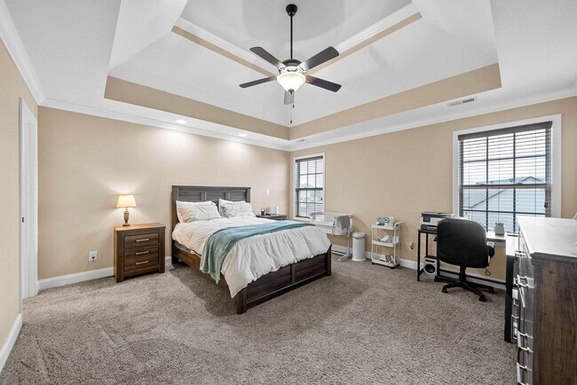 Building Photo - 667 Fox Hound Dr