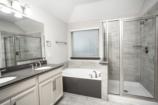 Building Photo - 2230 Falcon Brook Dr