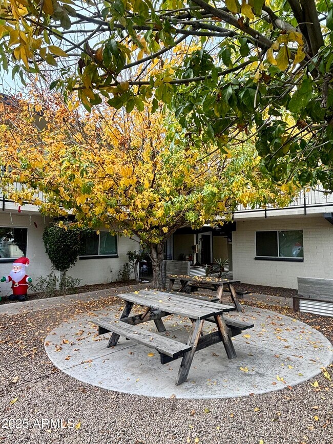 Building Photo - 6730 N 17th Ave