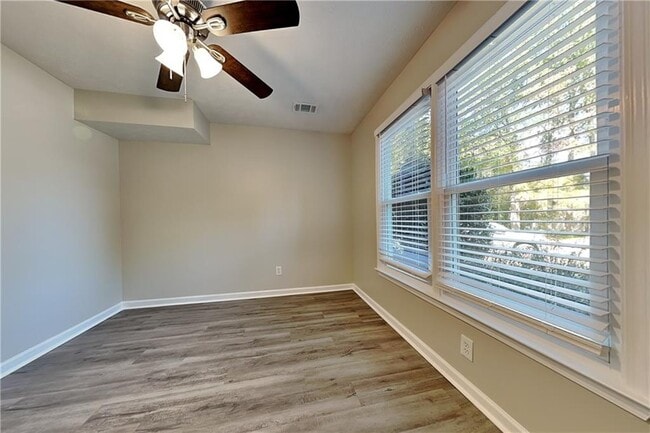 Building Photo - 204 Leighs Grove Ct