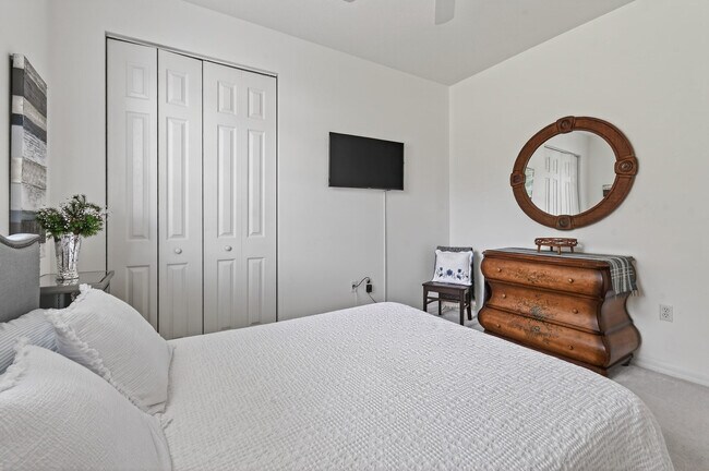 Building Photo - 425 SW Talquin Ln