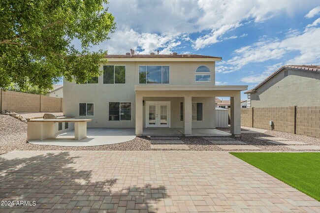 Building Photo - 6326 W El Cortez Pl