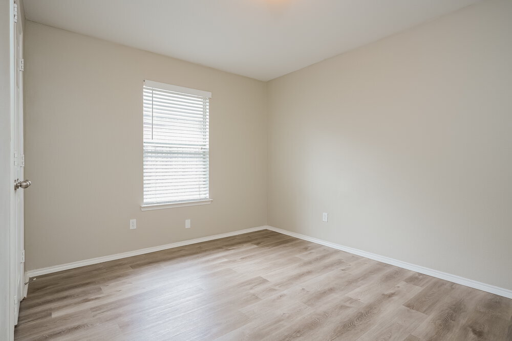 Building Photo - 2522 Esquire Dr