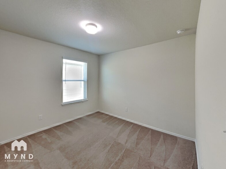 Building Photo - 9919 Silver Spoon