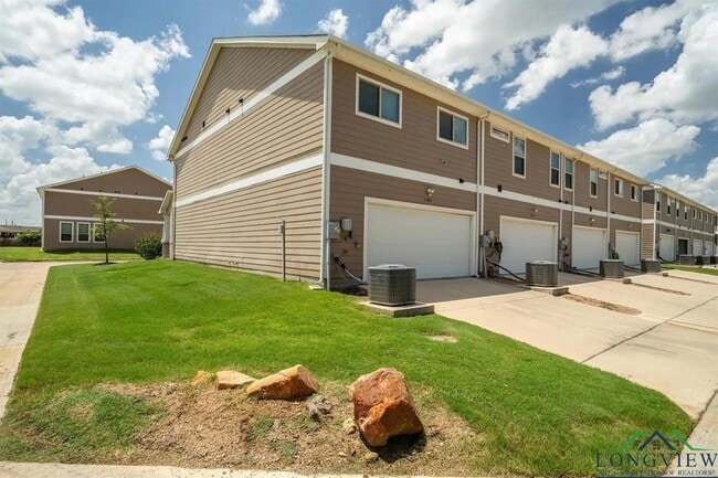 Building Photo - 3300 Becker Dr