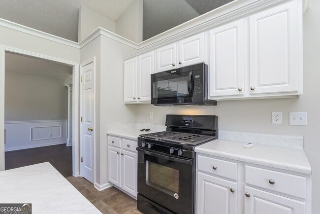 Building Photo - 2585 Fairmont Park Ct
