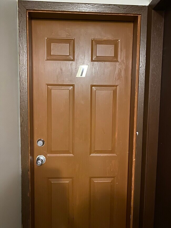Main door - 10 Parkside Ct