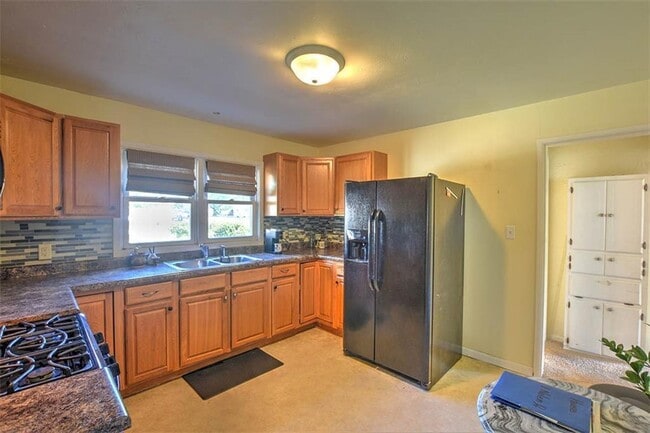 Building Photo - 11 Nolen Dr