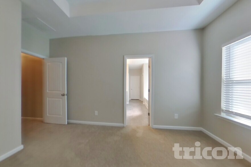 Building Photo - 307 Arbor Cir