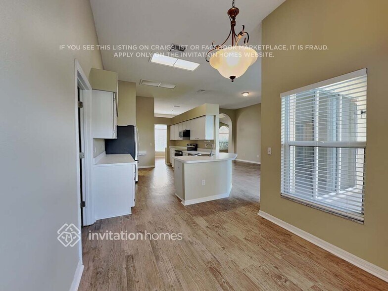 Building Photo - 1009 Aviles Ct