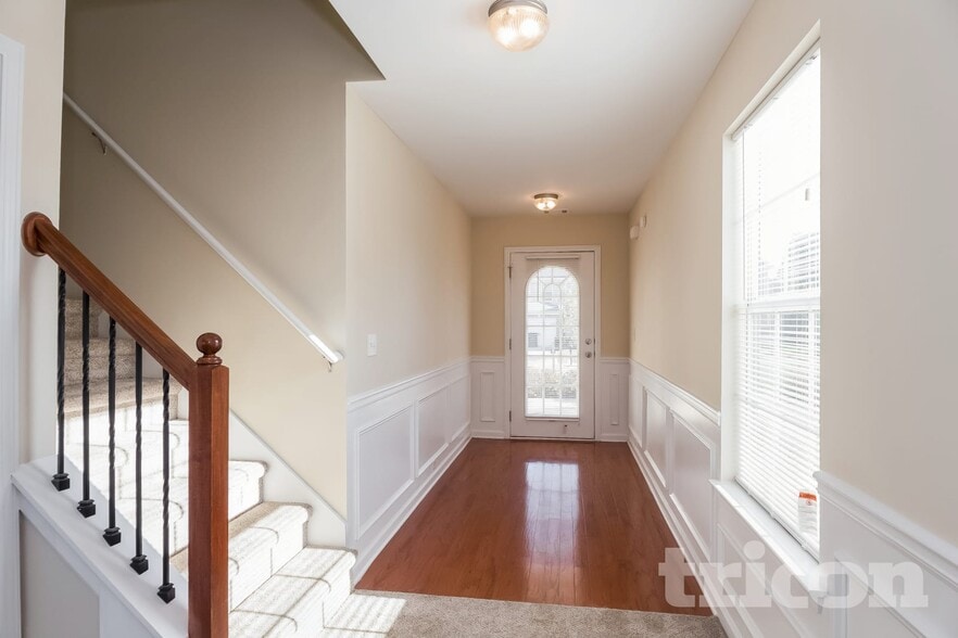 Building Photo - 2435 Cornell Cir