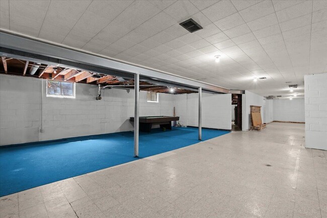 Building Photo - 48707 Eight Mile W