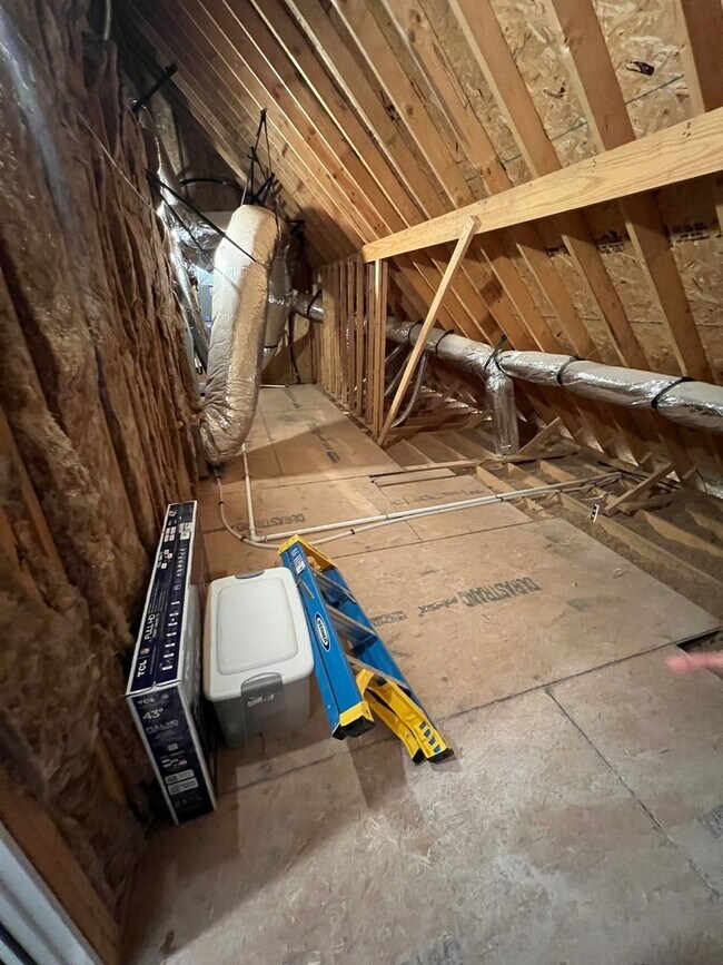 Building Photo - 662 Cottage Grv Cir