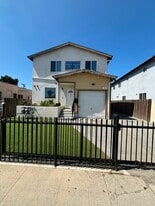 Building Photo - 739 E 79th St