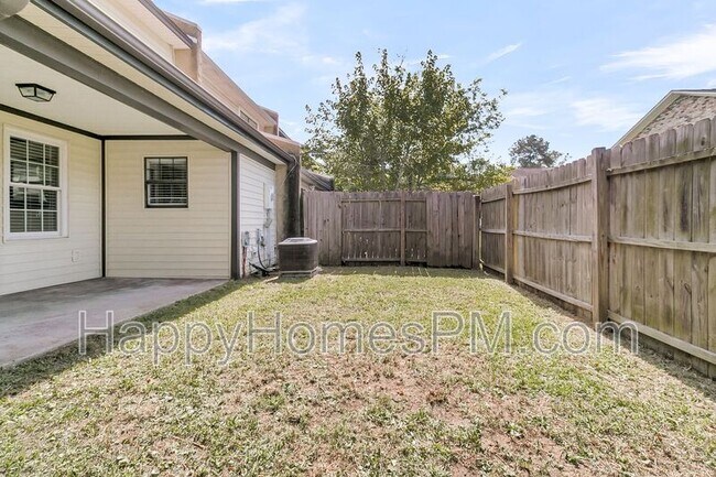 Building Photo - 5737 Dewsbury Ln